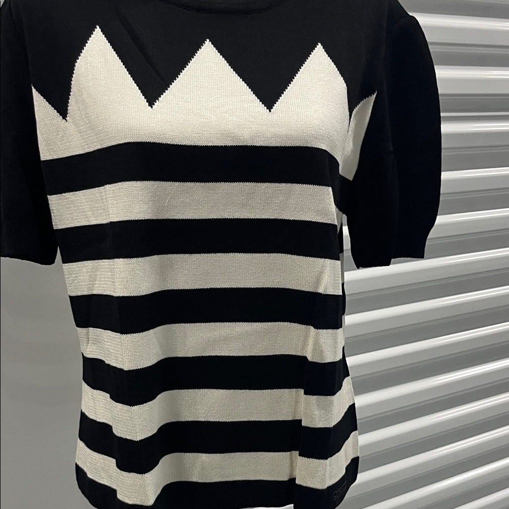Black and White Striped Women's Top new with tags vintage St john